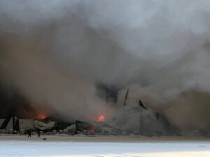 Сотрудники сгоревшего склада Wildberries считают, что пожар не мог устроить рядовой работник из-за строгой системы контроля