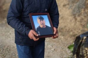 «Я хочу спросить оккупанта, почему он убил моего мужа». Как живет семья Тамаза Гинтури, которого 4 месяца назад застрелили российские военные