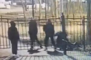 Трех подростков подозревают в том, что они до смерти избили петербуржца в саду Сан-Галли