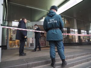 Не менее 15 ложных сообщений о минировании получили службы в Петербурге 25 марта