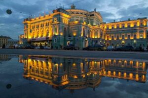 Руководство Мариинского театра готово через суд обжаловать решение строить метро под зданием-памятником